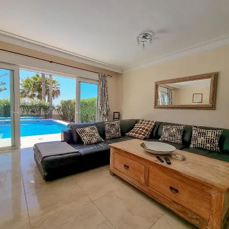 Beachfront Costa *