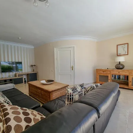 Villa Beachfront Costa *