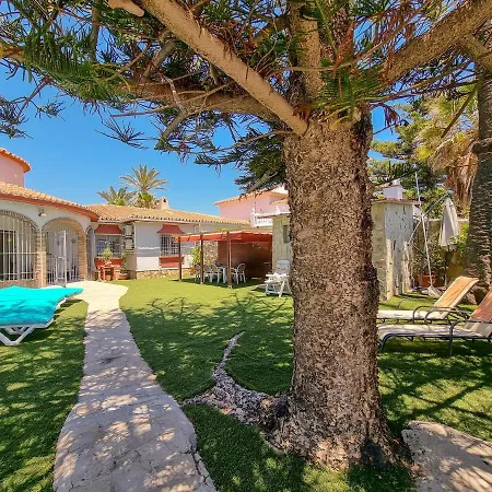 Beachfront Costa Villa