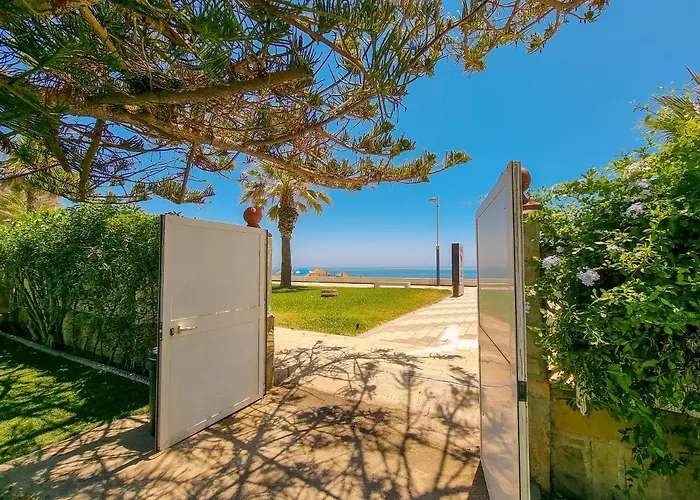 Beachfront Costa Βίλα